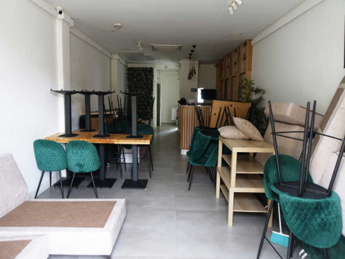 Commercial Premises for Rent in El Faro Area